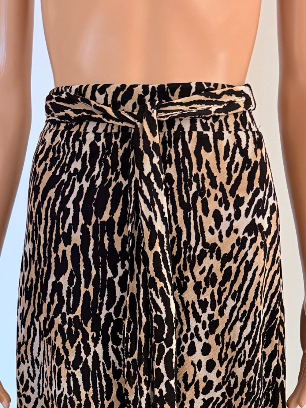 Jones New York Animal Print Skirt Stretch Size M Lined & Belted